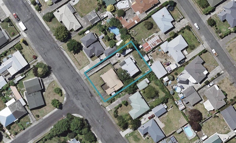 108A Warwick Road, Mayfair, Hastings - Carousel 1