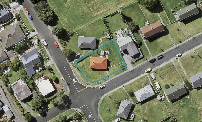 83 Beresford Street, Bayswater, Auckland - Carousel 1