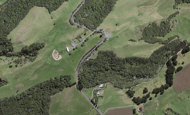 2886 South Head Road, Helensville - Carousel 1