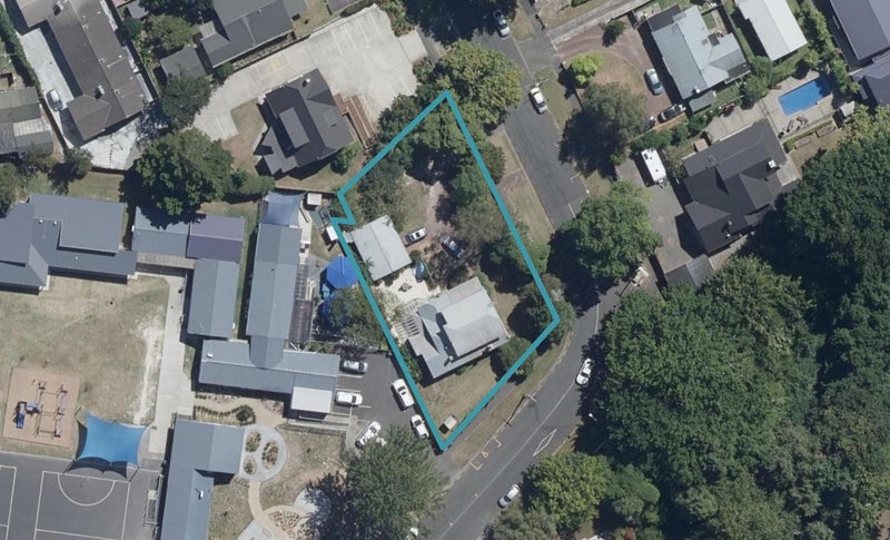 2/26 Hammond Street, Hamilton Central, Hamilton - Carousel 1