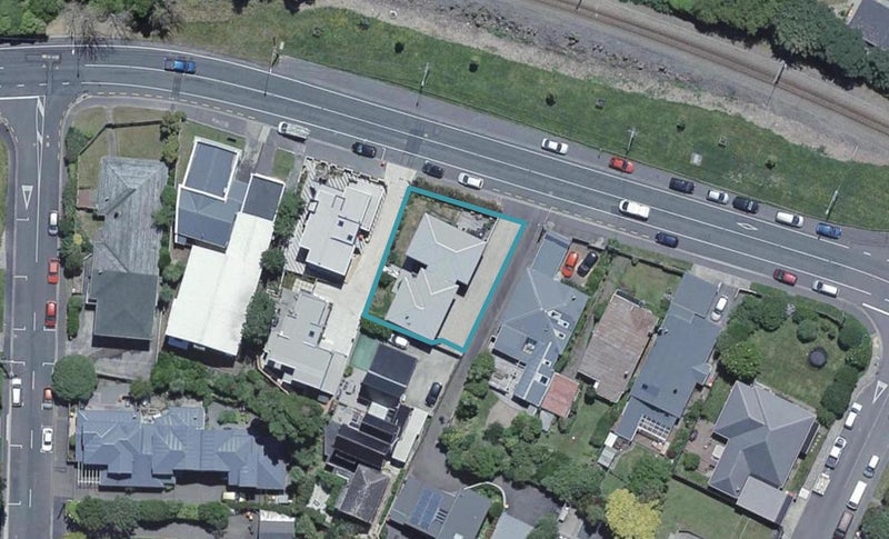 92A Khandallah Road, Khandallah, Wellington - Carousel 1