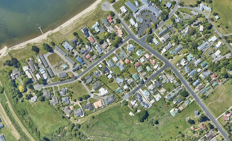 8A Holden Avenue, Holdens Bay, Rotorua - Carousel 1
