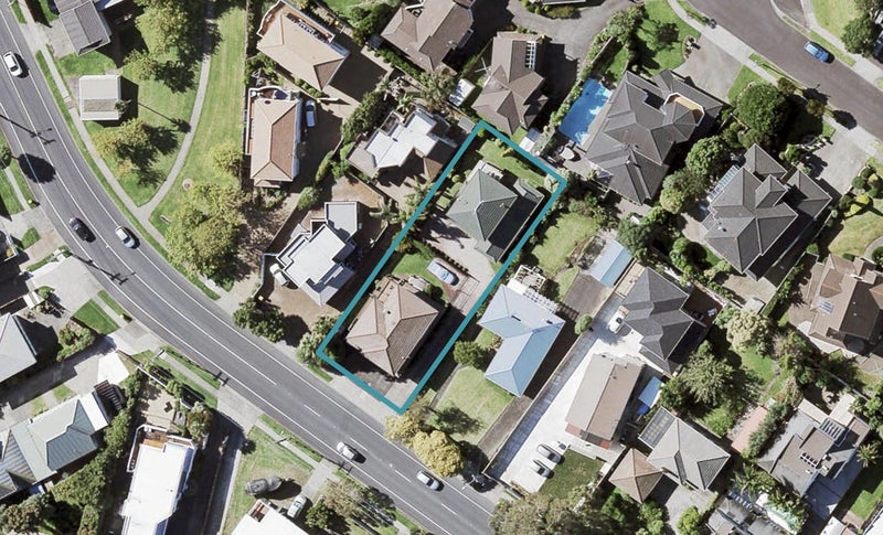 1/196 Bucklands Beach Road, Bucklands Beach, Auckland - Carousel 1