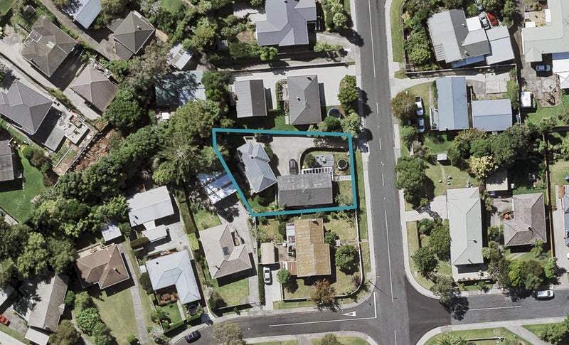 1/64 Blakeborough Drive, Forrest Hill, Auckland - Carousel 1