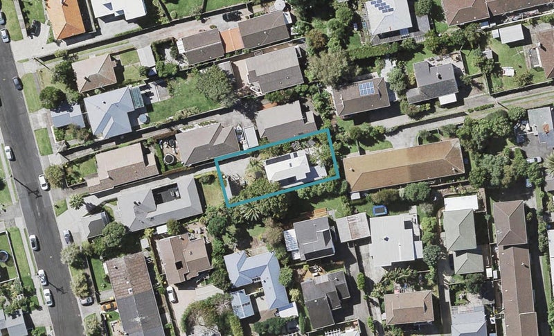 2A Fraser Road, Narrow Neck, Auckland - Carousel 1