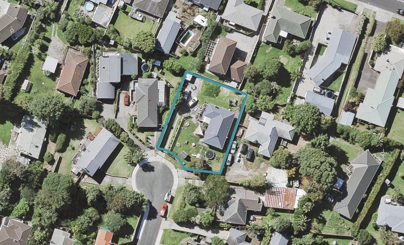 4 Salas Place, Howick, Auckland - Carousel 1