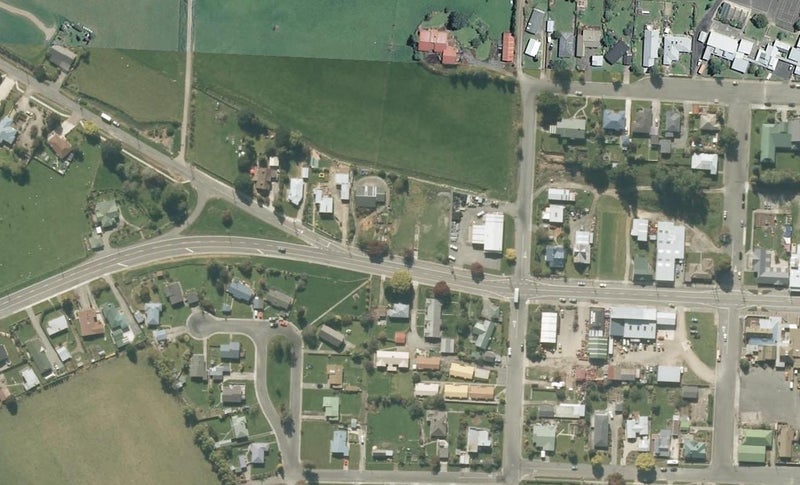 10 Station Road, Tapanui - Carousel 1