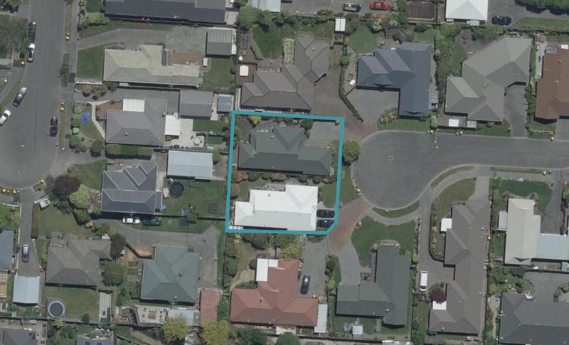 2/10 Hibiscus Place, Redwood, Christchurch - Carousel 1