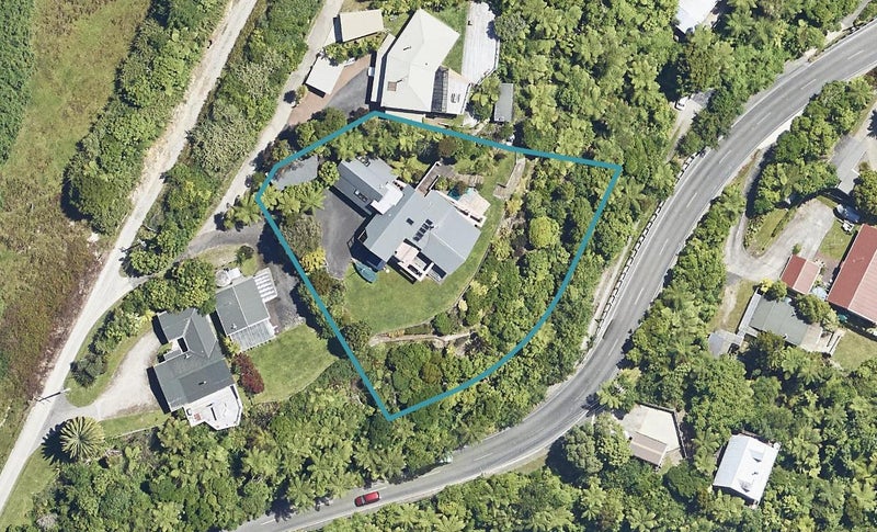 10 Spencer Road, Lake Tarawera, Rotorua - Carousel 1