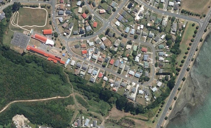 32 Whanga Crescent, Titahi Bay, Porirua - Carousel 1