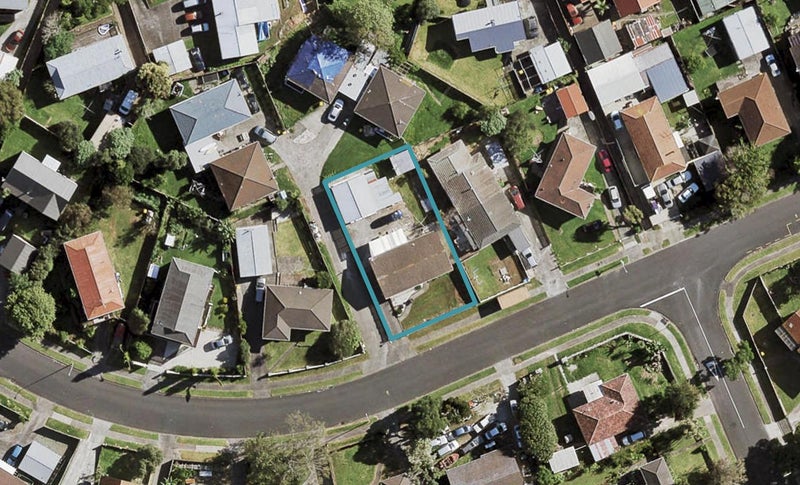 17 Moncrieff Avenue, Clendon Park, Auckland - Carousel 1