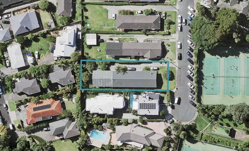 2/15 Dodson Avenue, Milford, Auckland - Carousel 1