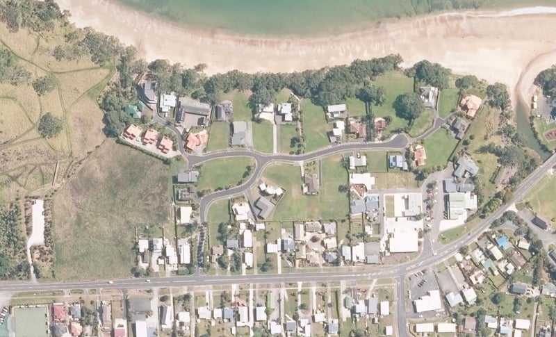 9 Bayside Drive, Coopers Beach, Coopers Beach - Carousel 1