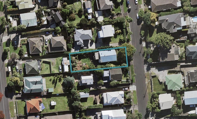 1/26 Huapai Street, Onehunga, Auckland - Carousel 1