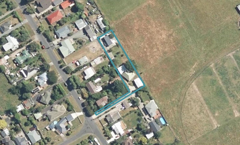 21 MacLaren Street, Maymorn, Upper Hutt - Carousel 1