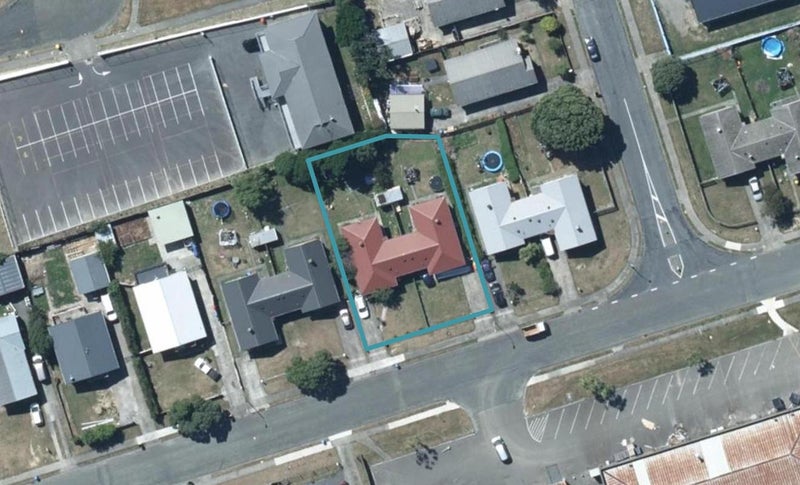 18 Niagara Street, Waitangirua, Porirua - Carousel 1