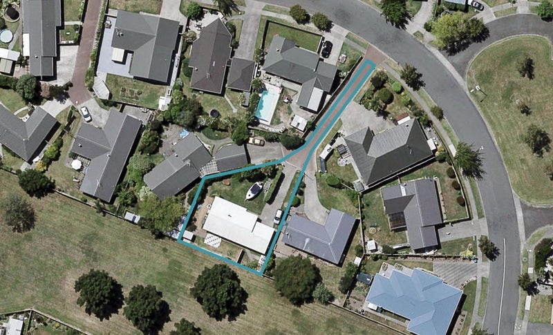 35 Whiting Crescent, Greenmeadows, Napier - Carousel 1