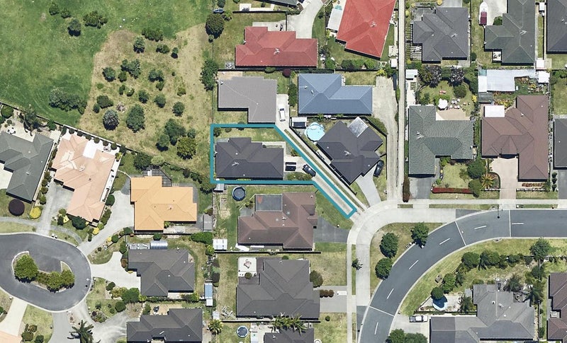 104 Twin Oak Avenue, Papamoa Beach, Papamoa - Carousel 1