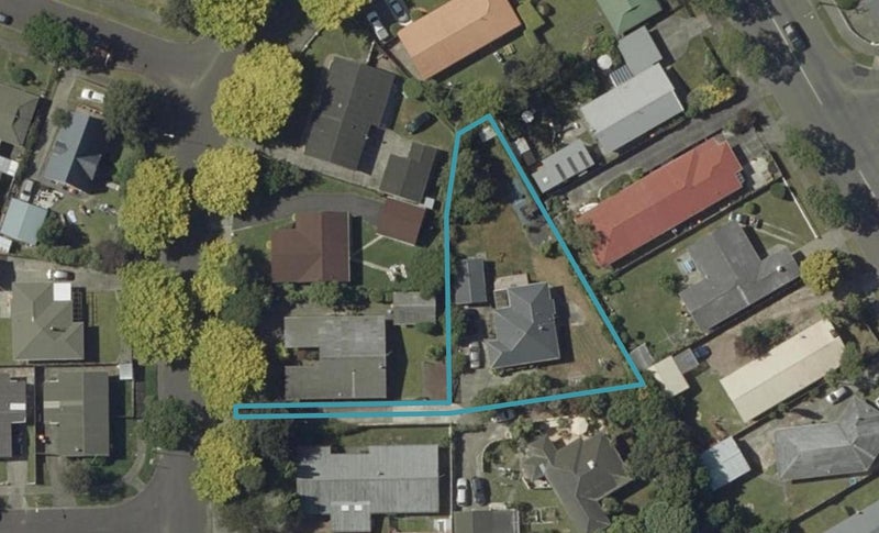 11 Carter Crescent, Awapuni, Palmerston North - Carousel 1