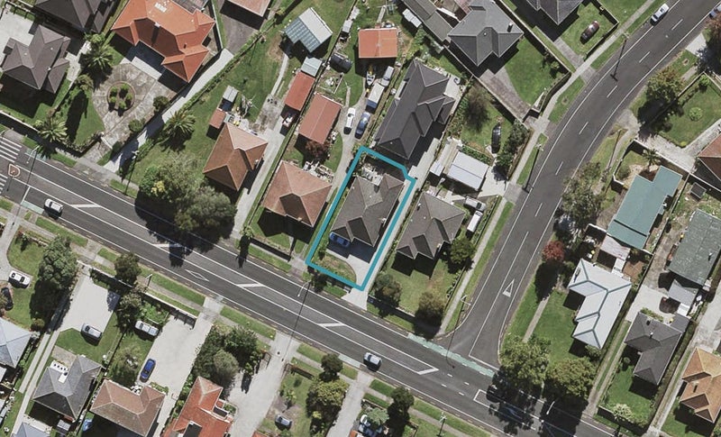 35 Buckland Road, Mangere East, Auckland - Carousel 1