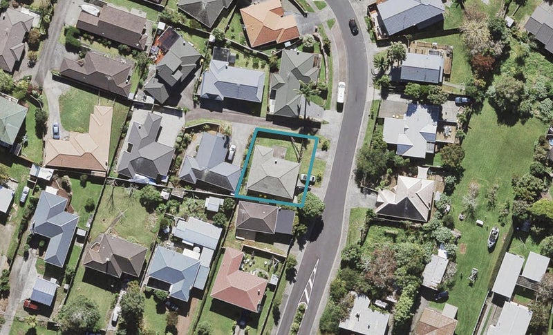 4 Zefiro Drive, Massey, Auckland - Carousel 1