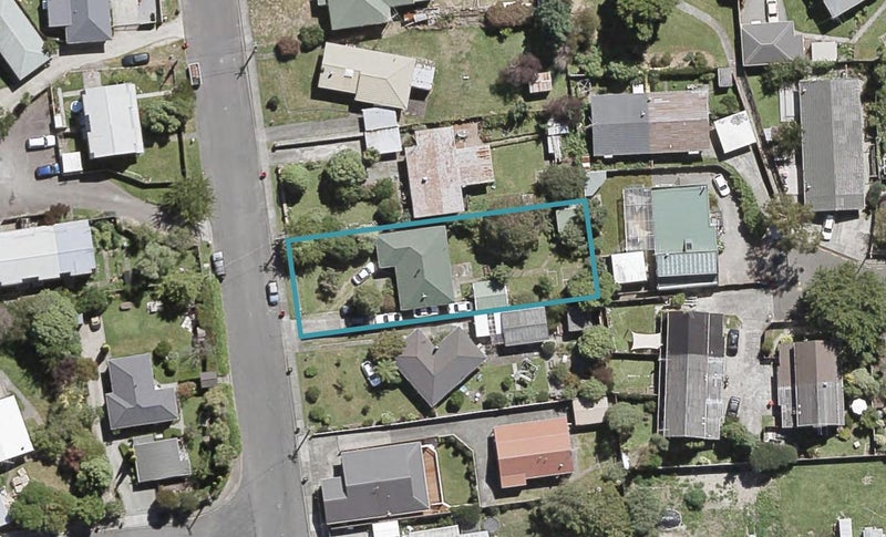 11 Montgomery Crescent, Clouston Park, Upper Hutt - Carousel 1
