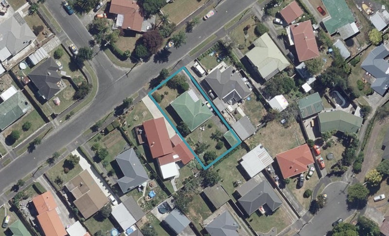 14 Minifie Avenue, Melville, Hamilton - Carousel 1