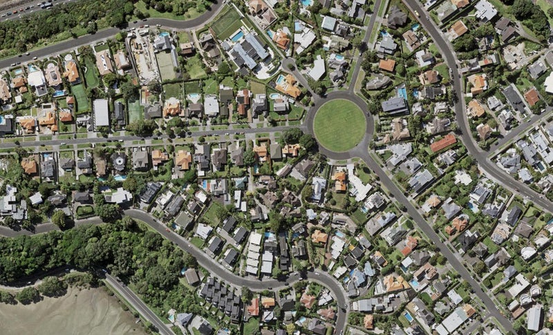 2C Tuhaere Street, Orakei, Auckland - Carousel 1