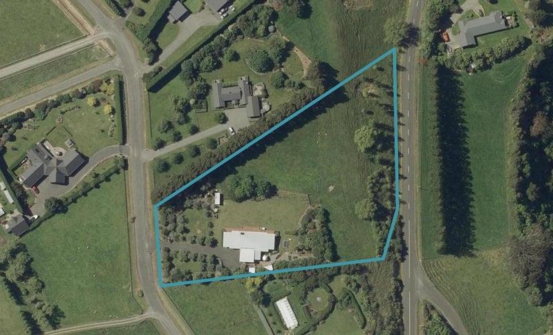 20 Oram Drive, Turitea, Palmerston North - Carousel 1