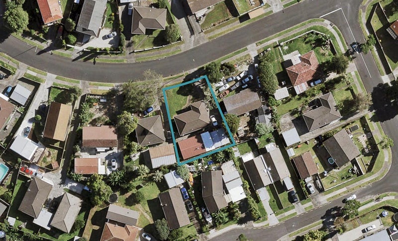 16 Moncrieff Avenue, Clendon Park, Auckland - Carousel 1
