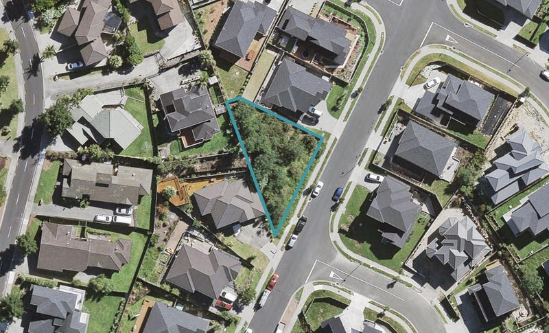25 San Marino Drive, Henderson, Auckland - Carousel 1