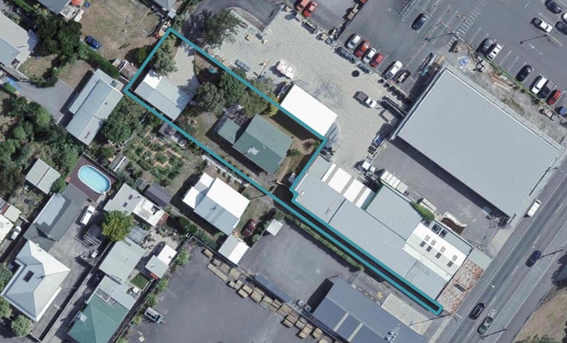 122A High Street South, Carterton - Carousel 1