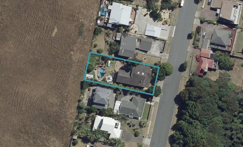 30 Melva Street, Dinsdale, Hamilton - Carousel 1