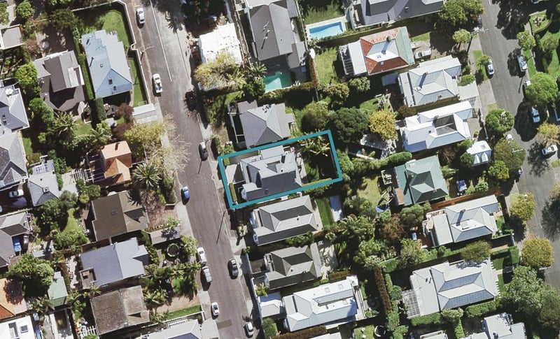 49 Lawrence Street, Herne Bay, Auckland - Carousel 1