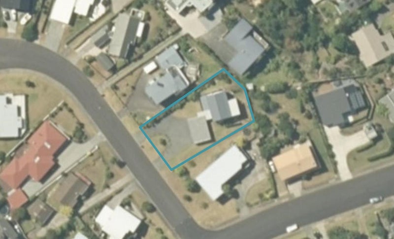 101 Chevron Crescent, Whangamata - Carousel 1