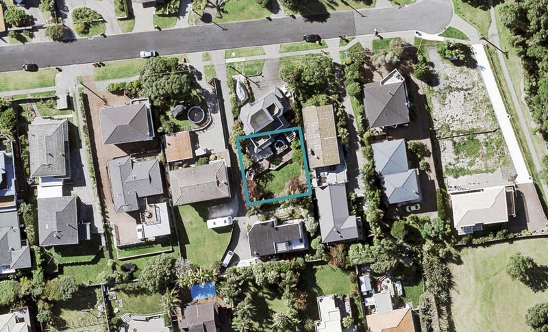 39A Hyde Road, Rothesay Bay, Auckland - Carousel 1