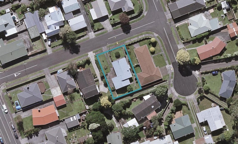6 Hawea Street, Merrilands, New Plymouth - Carousel 1