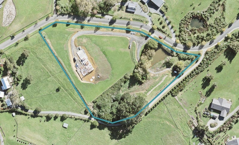 7 Tamahunga Drive, Matakana, Warkworth - Carousel 1