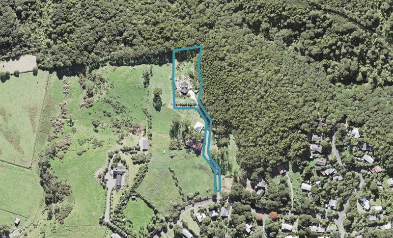 42B Upland Road, Huia, Auckland - Carousel 1