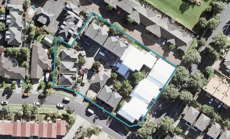 6/36 John Jennings Drive, Oteha, Auckland - Carousel 1