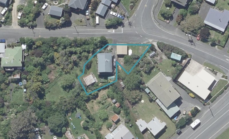 4 McIntosh Road, Brighton, Dunedin - Carousel 1