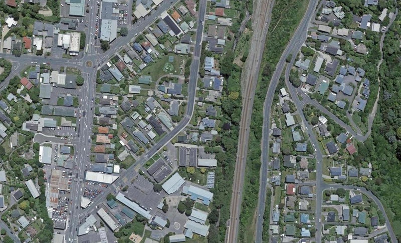 2/18D Oxford Street, Tawa, Wellington - Carousel 1