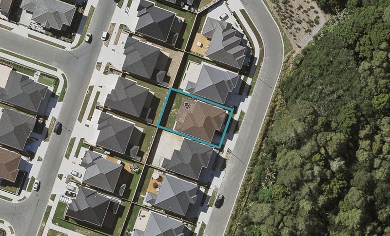 7 Casheltown Way, Flat Bush, Auckland - Carousel 1