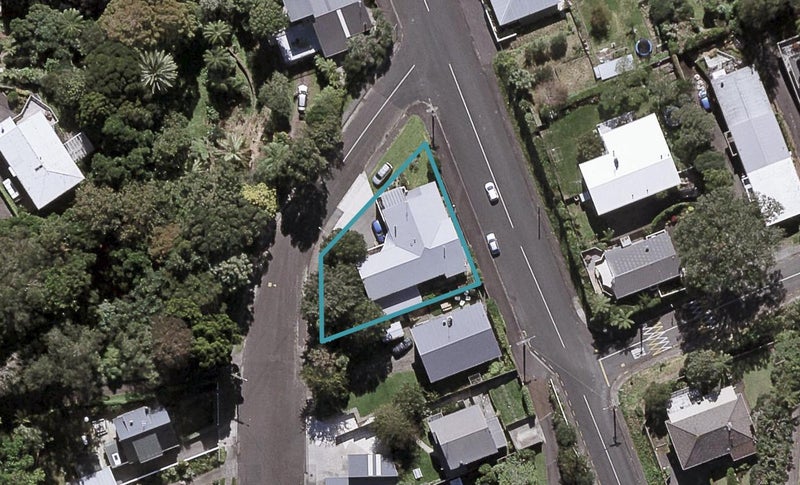 66 Cutfield Road, New Plymouth, New Plymouth - Carousel 1