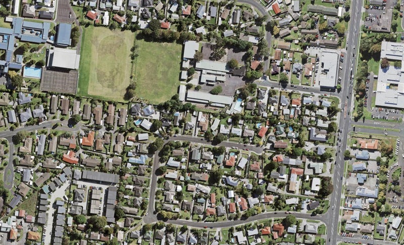 65A Te Kanawa Crescent, Henderson, Auckland - Carousel 1