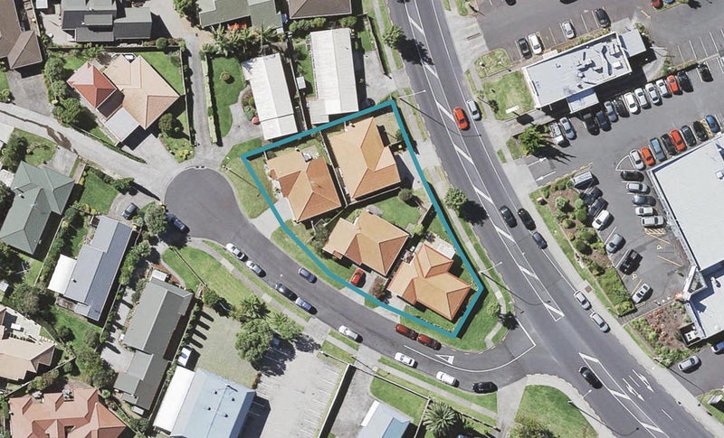 1/5 Dana Place, Somerville, Auckland - Carousel 1