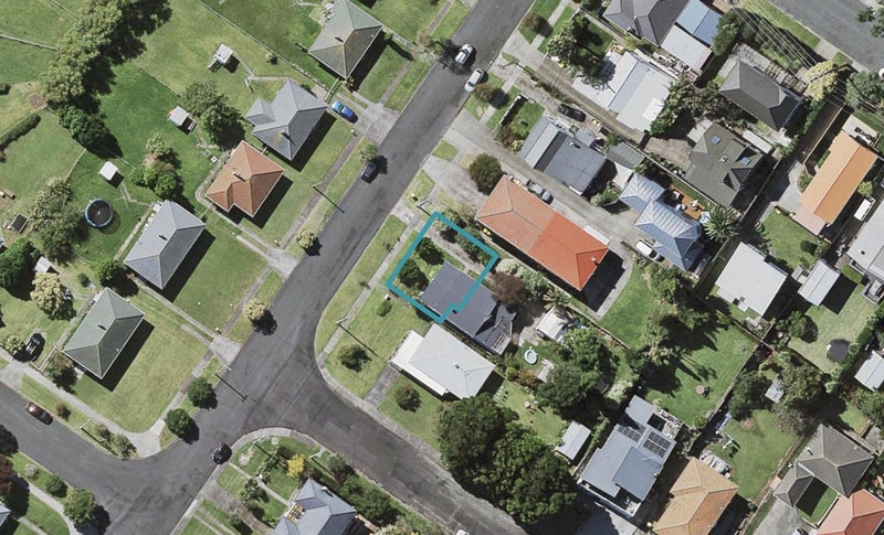 104 Eversleigh Road, Belmont, Auckland - Carousel 1