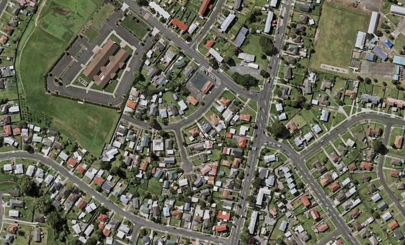 6 Wroughton Crescent, Otara, Auckland - Carousel 1