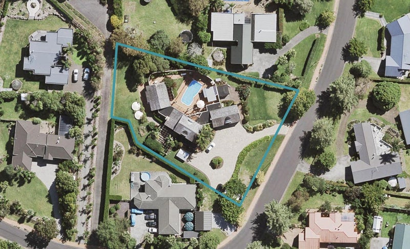 14 Cloverfields Drive, Waimauku, Waimauku - Carousel 1