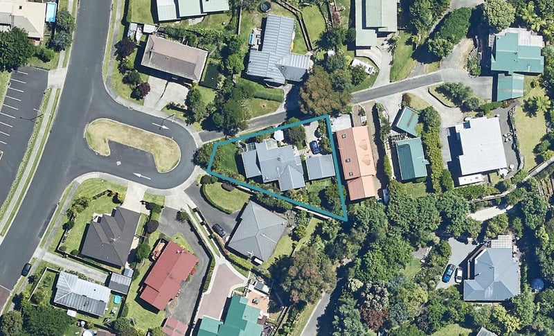 10 Katherine Place, Bellevue, Tauranga - Carousel 1